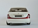 1:18 Auto Art Maybach 57 S 2005 Blanco. Subida por Ricardo